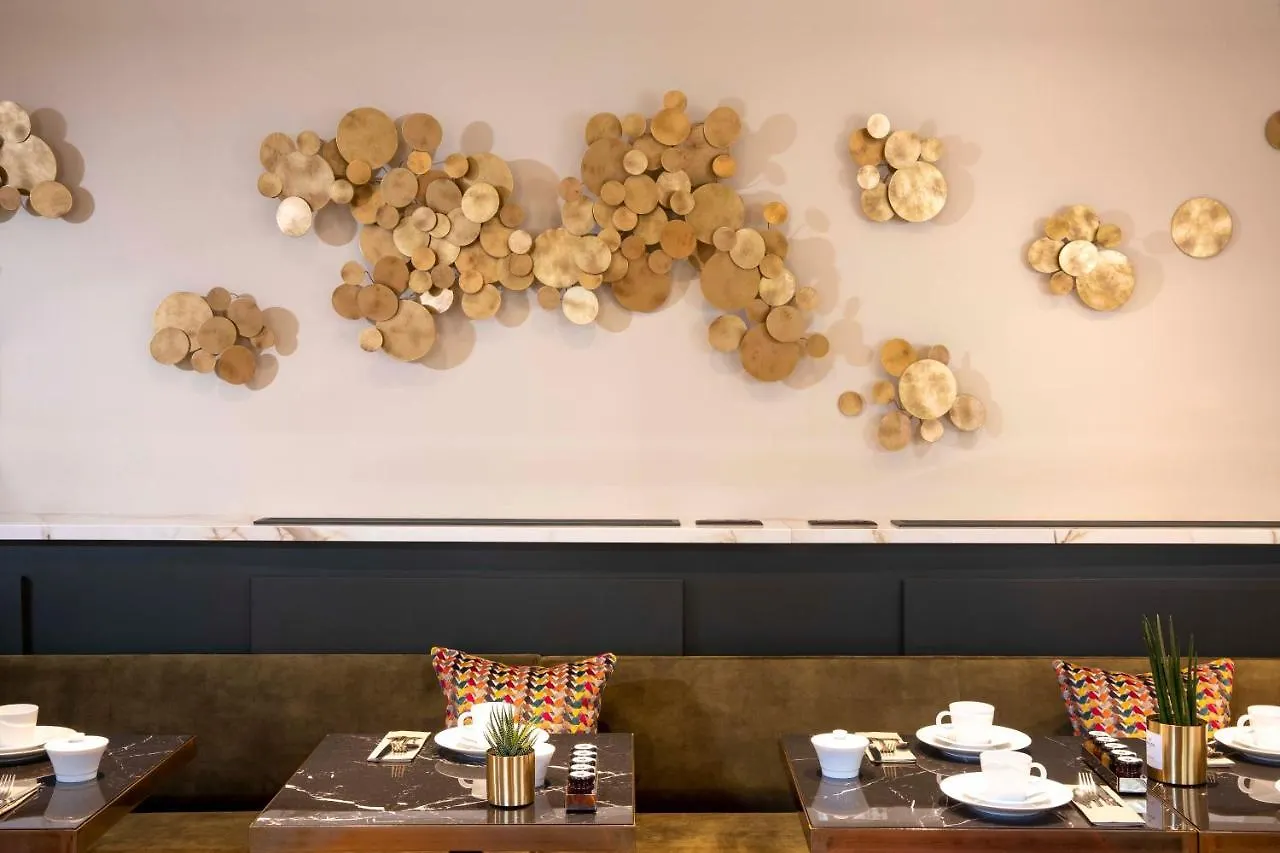 Hotel Aiglon Paris
