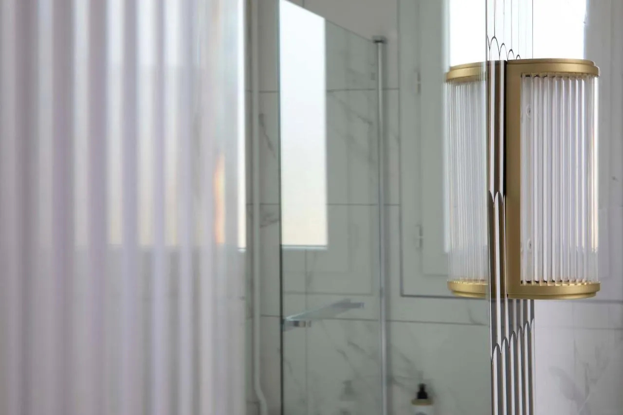 Hotel Aiglon Paris