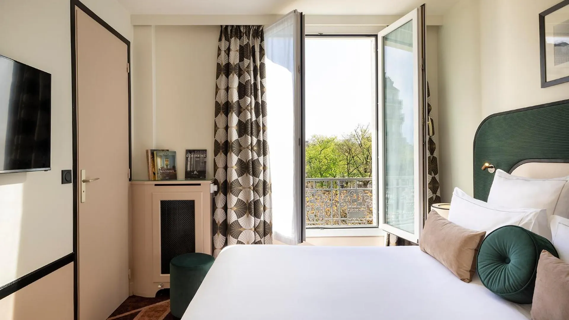 Hotel Aiglon Paris France