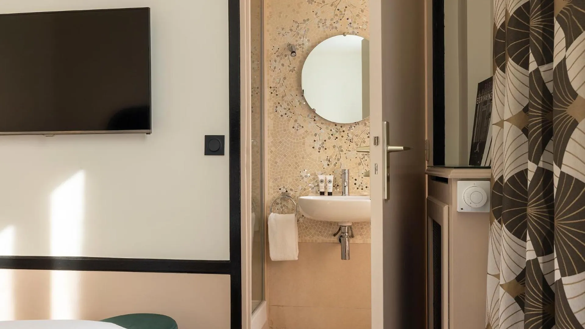 Hotel Aiglon Paris
