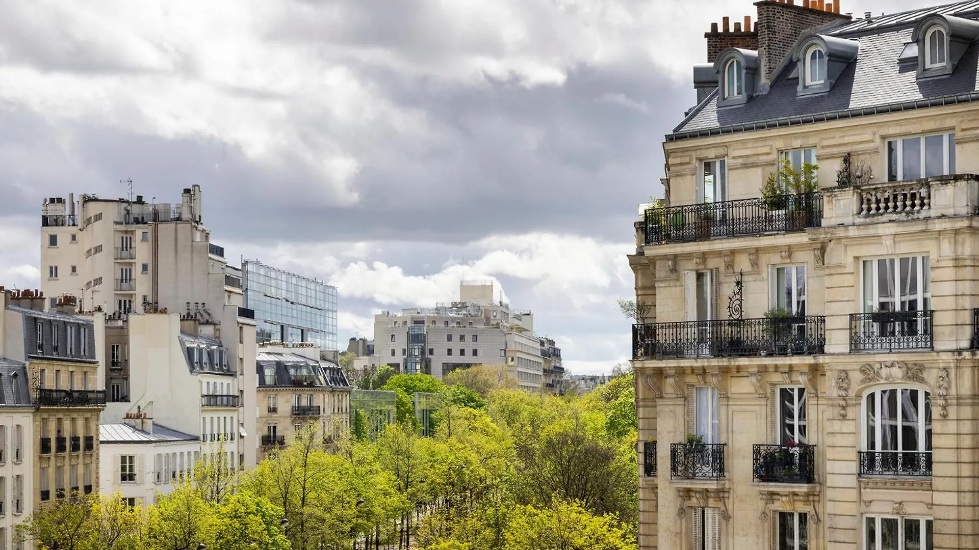 Hotel Aiglon Paris
